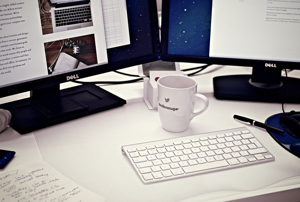 Controle van e-mail en internet op het werk, kan dat zomaar? 1 workstation 405768 960 720