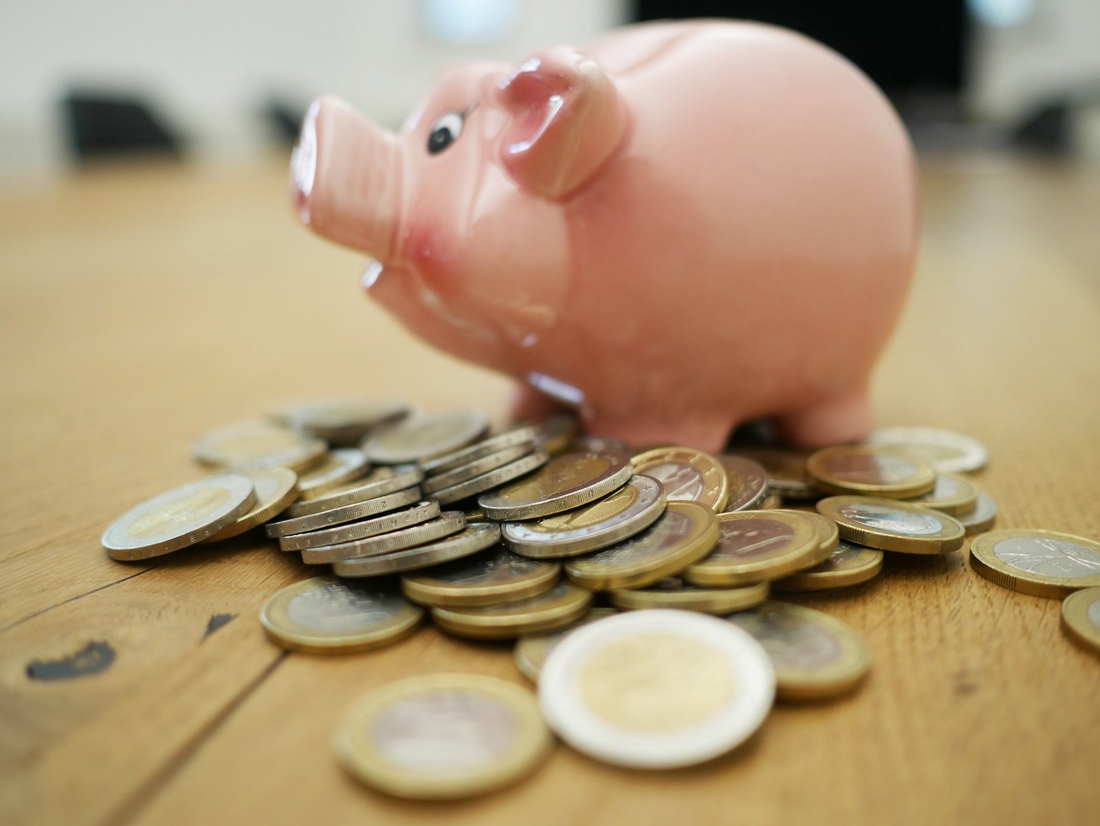 Nieuwe pensioenwet uitgesteld 1 piggy bank 4516076 1920