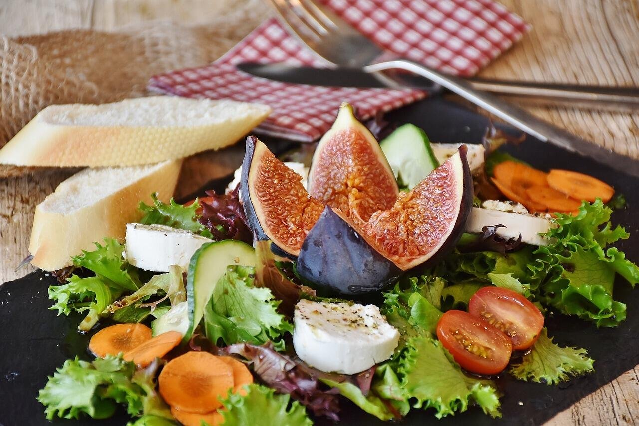 Gezond lunchen op werk 1 salad 1672505 1280